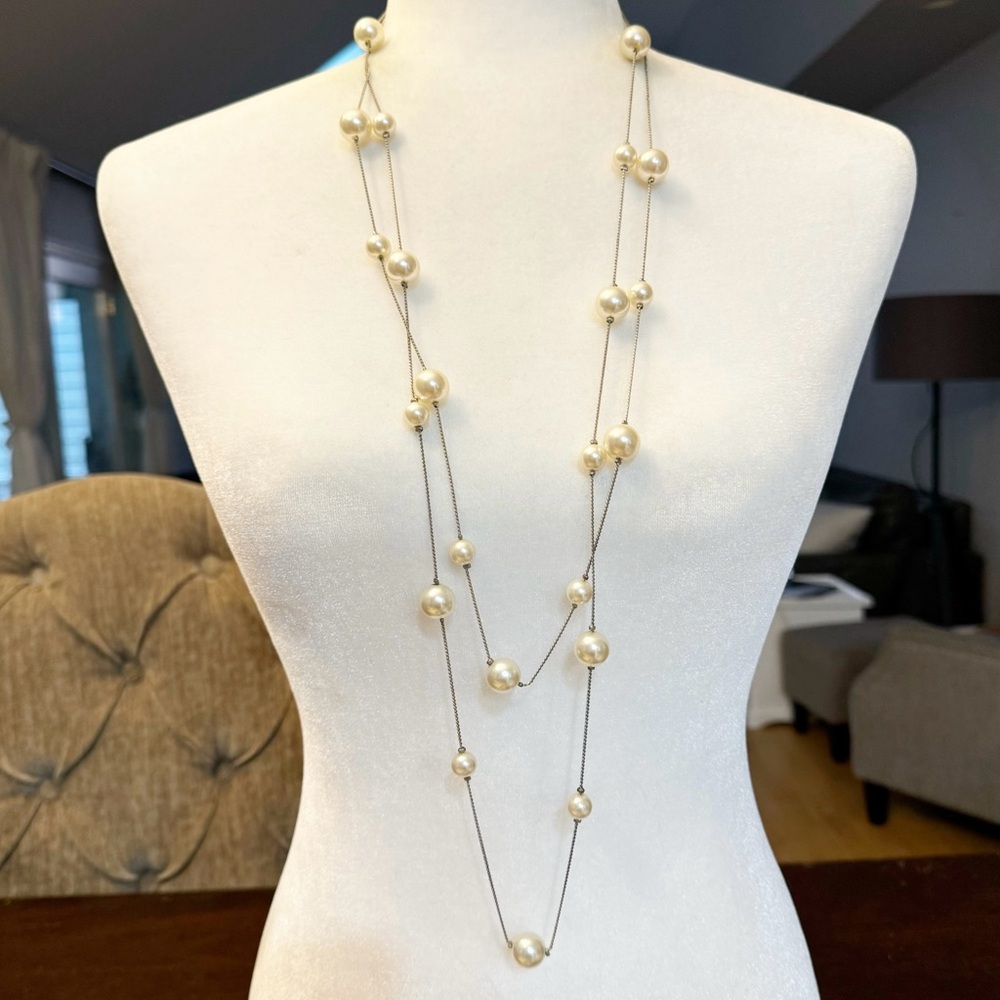 Vintage Double Strand Chunky Faux Pearl and Silver Tone Necklace